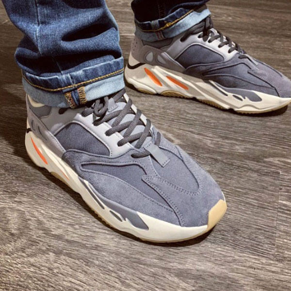 【アディダス】激レア ☆ 入手困難 超限定 Yeezy Wave Runner 700コピー OG  FV9922