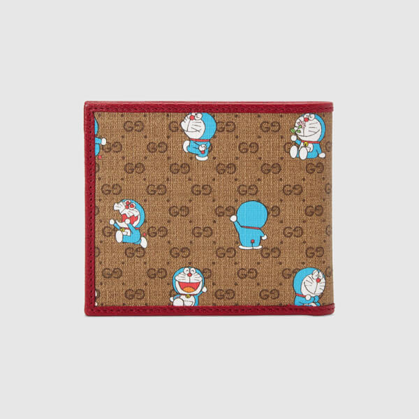 【注目コラボ】折りたたみ財布【DORAEMON x グッチ】647802 2TUBG 8580